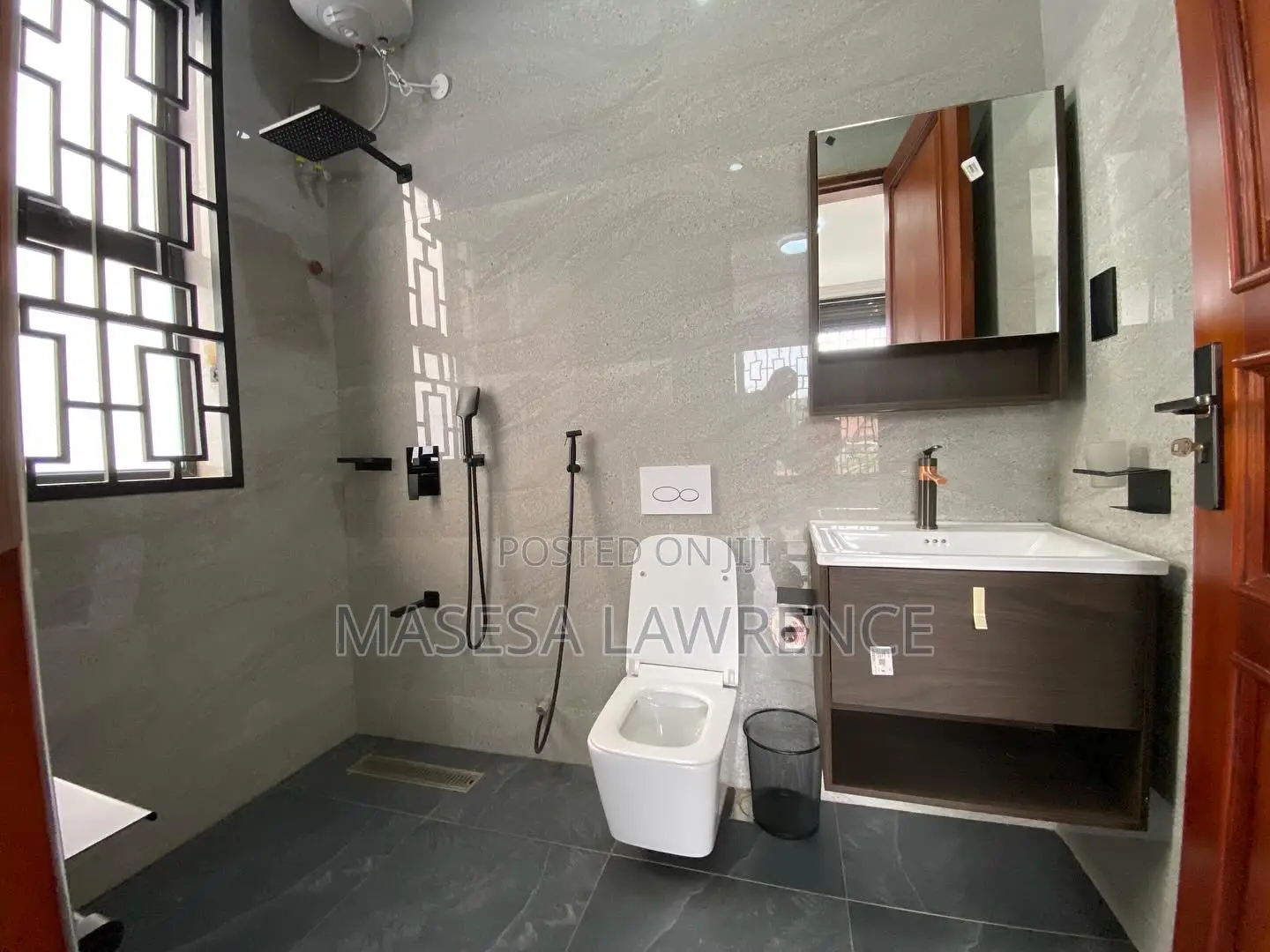 5bdrm Block of Flats in Ntinda, Central Division for rent
