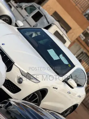 Maserati Levante S GranSport AWD 2019 White