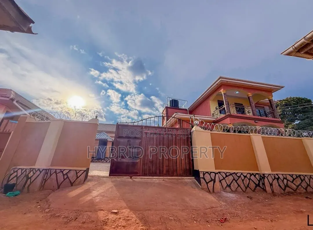 3bdrm Penthouse in Nansana Along Hoima for rent