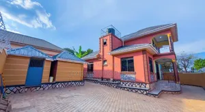 3bdrm Penthouse in Nansana Along Hoima for rent