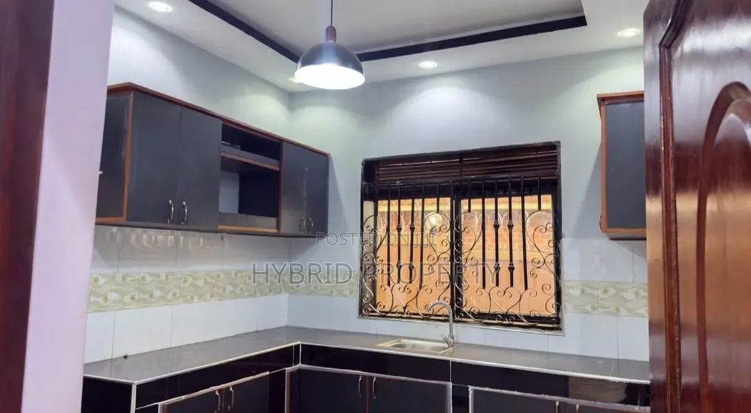 3bdrm Penthouse in Nansana Along Hoima for rent