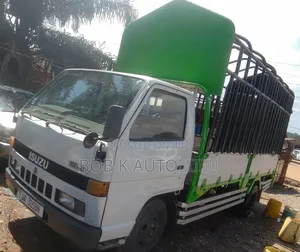 Isuzu Elf Truck 1998 White