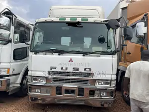 Mitsubishi Fuso Super Great 1996 White