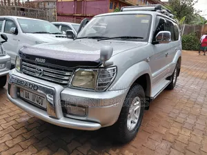 Toyota Land Cruiser Prado 2001 White