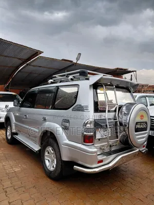 Toyota Land Cruiser Prado 2001 White
