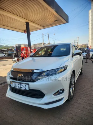 Toyota Harrier 2.0 2016 White