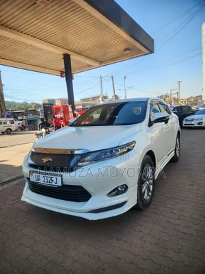 Toyota Harrier 2.0 2016 White