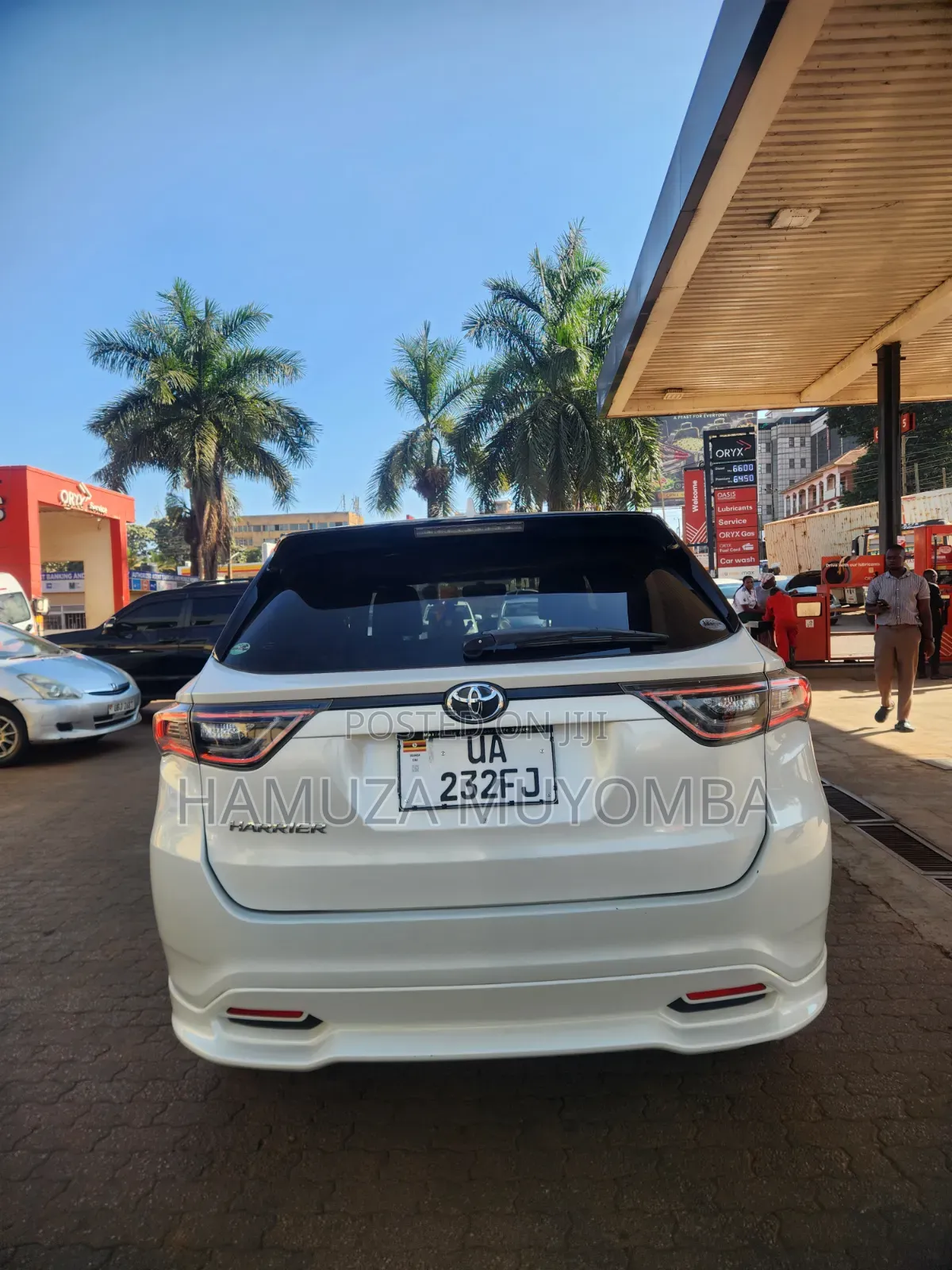 Toyota Harrier 2.0 2016 White