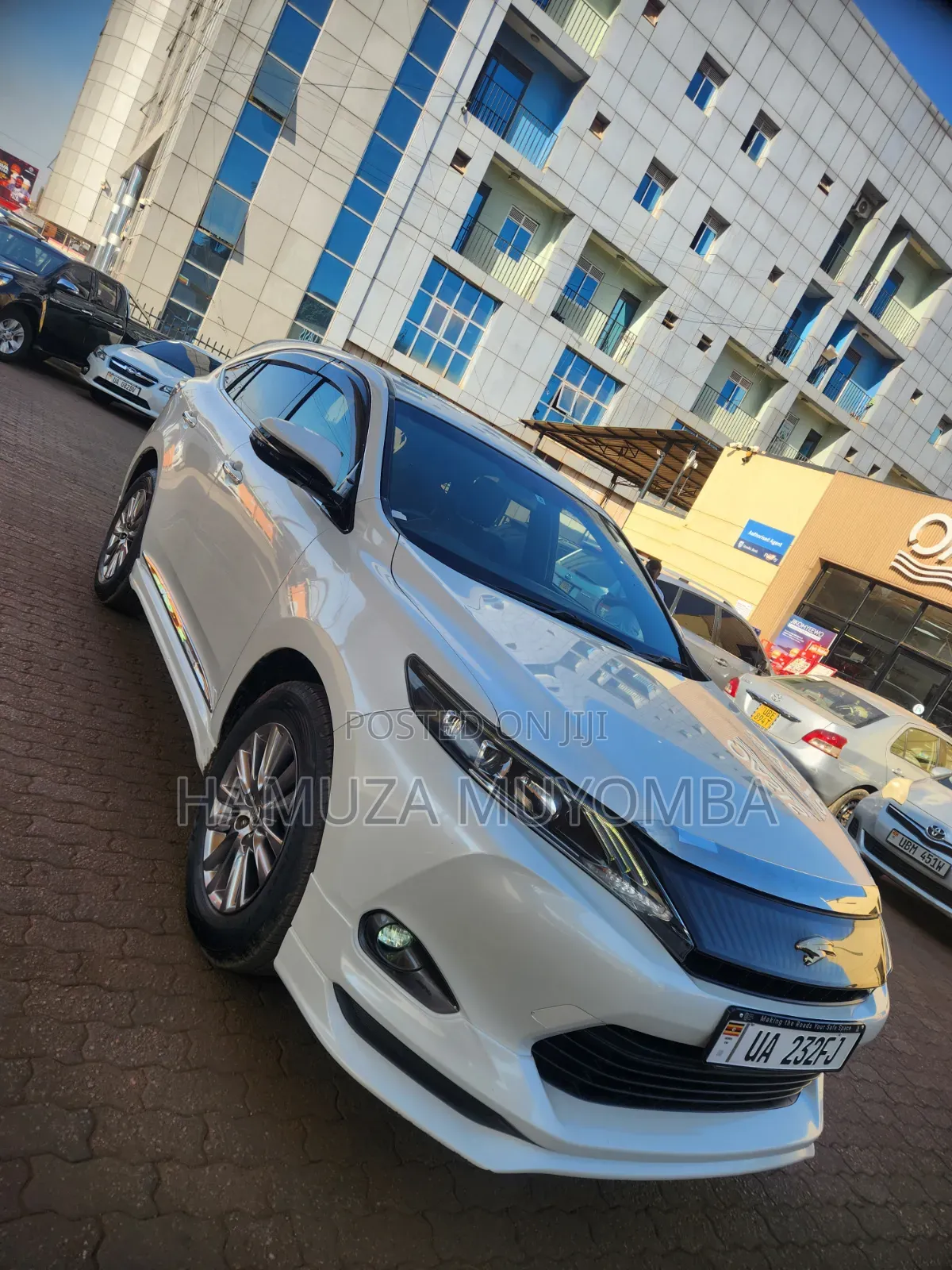 Toyota Harrier 2.0 2016 White