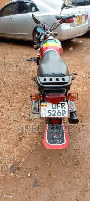 Bajaj Boxer 125 2024 Red