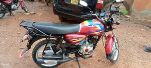 Bajaj Boxer 125 2024 Red