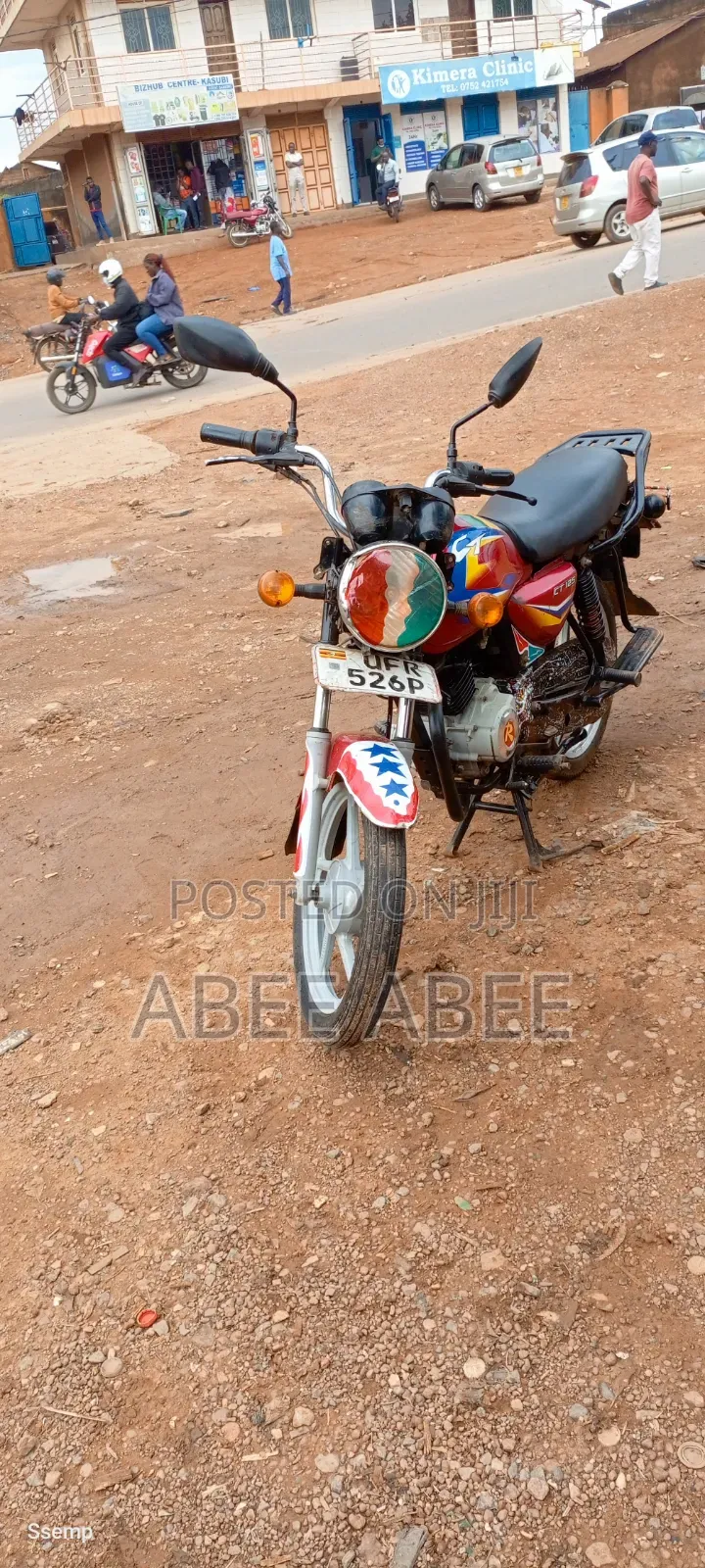 Bajaj Boxer 125 2024 Red
