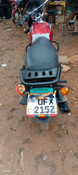 Bajaj CT 125X 2022 Red