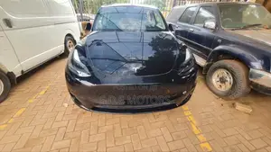 New Tesla Model Y Performance 2024 Black
