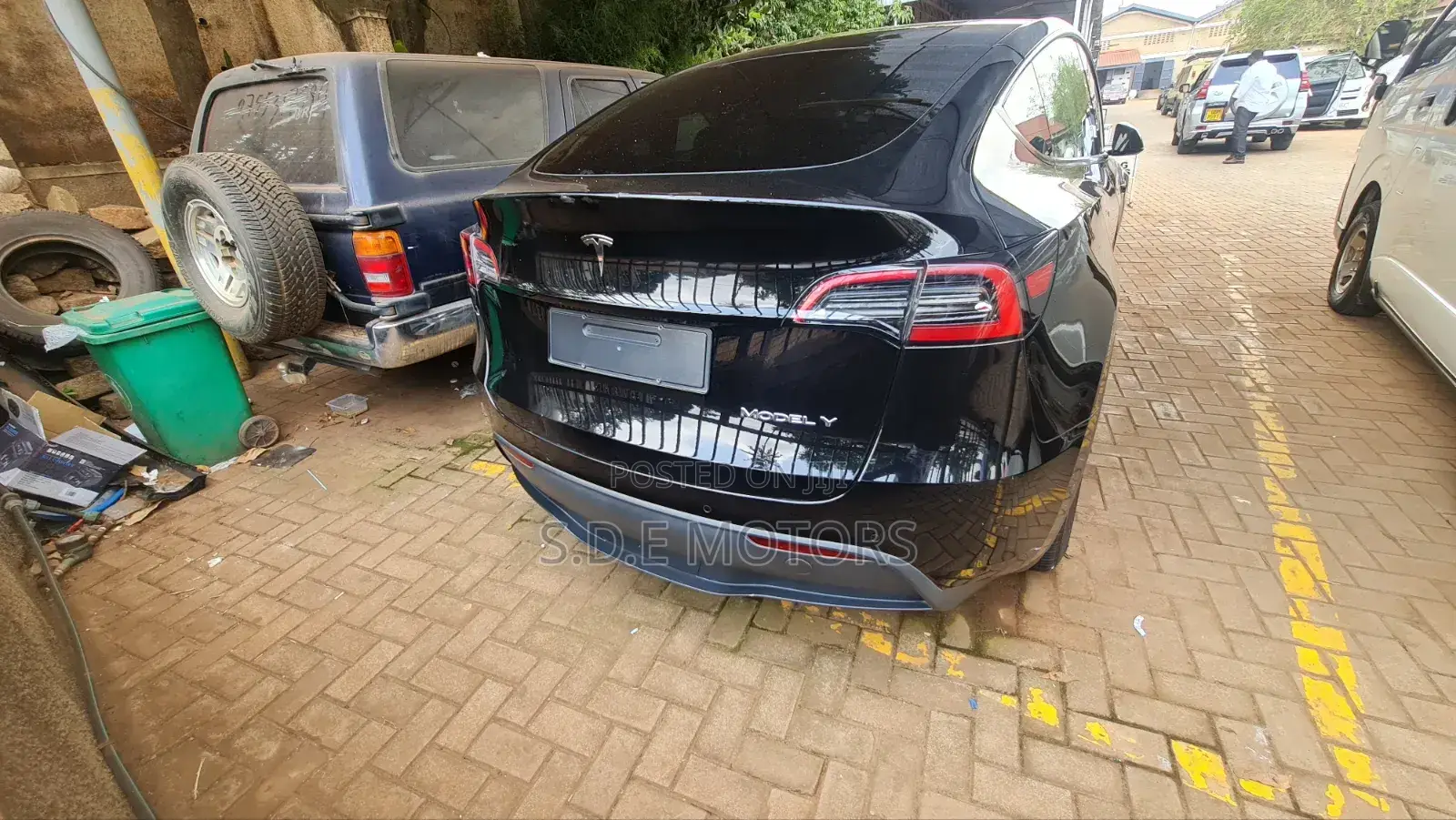 New Tesla Model Y Performance 2024 Black