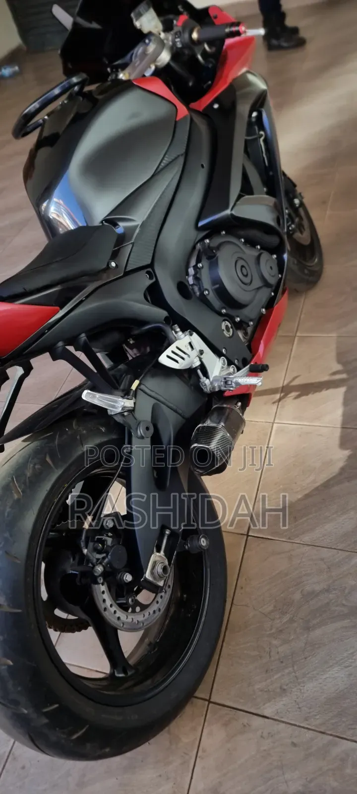 Suzuki 750 2009 Red