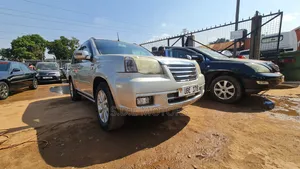 Nissan X-Trail 2.0 Petrol XE 2010 Gold