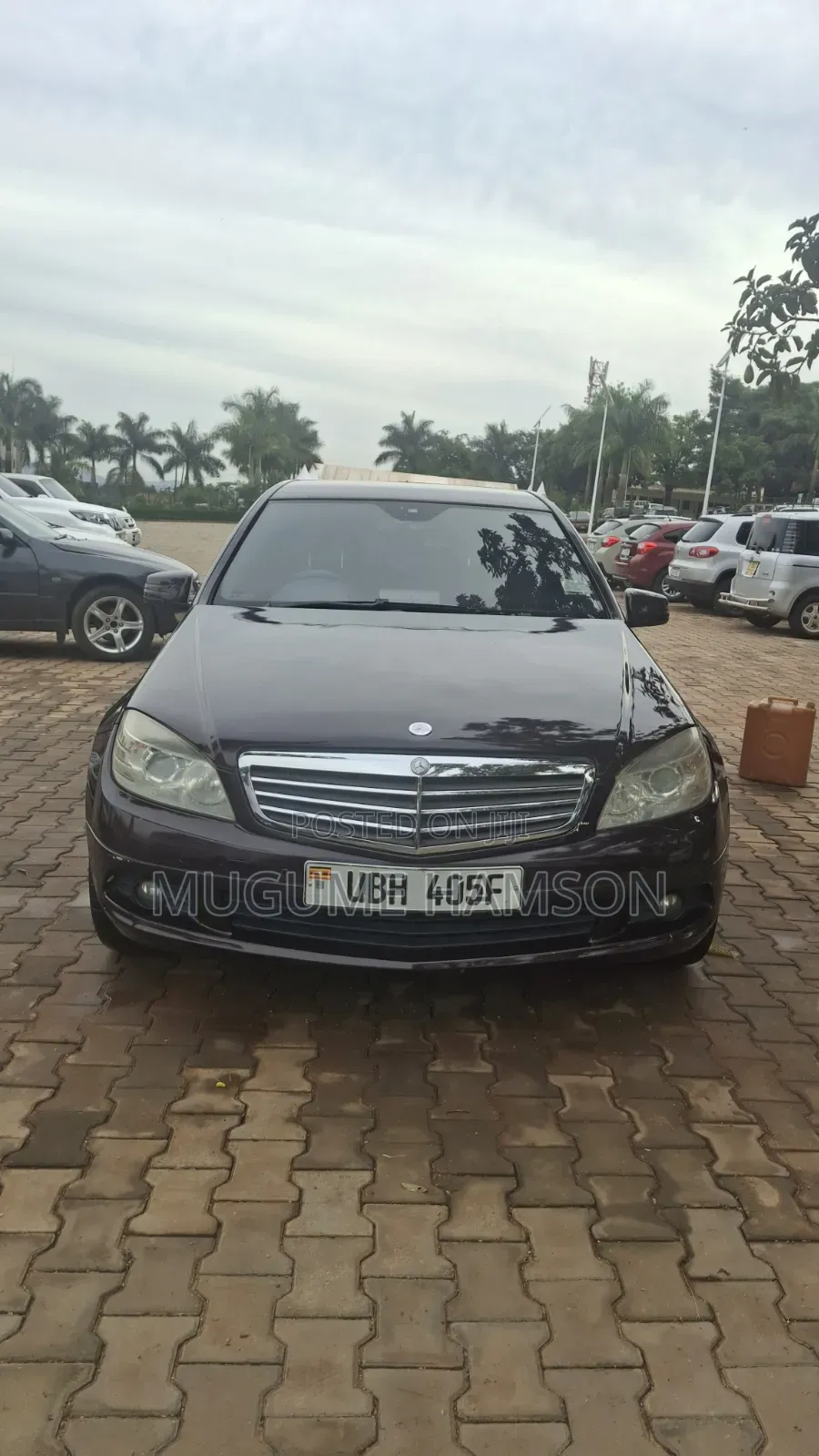 Mercedes-Benz C200 2011 Red