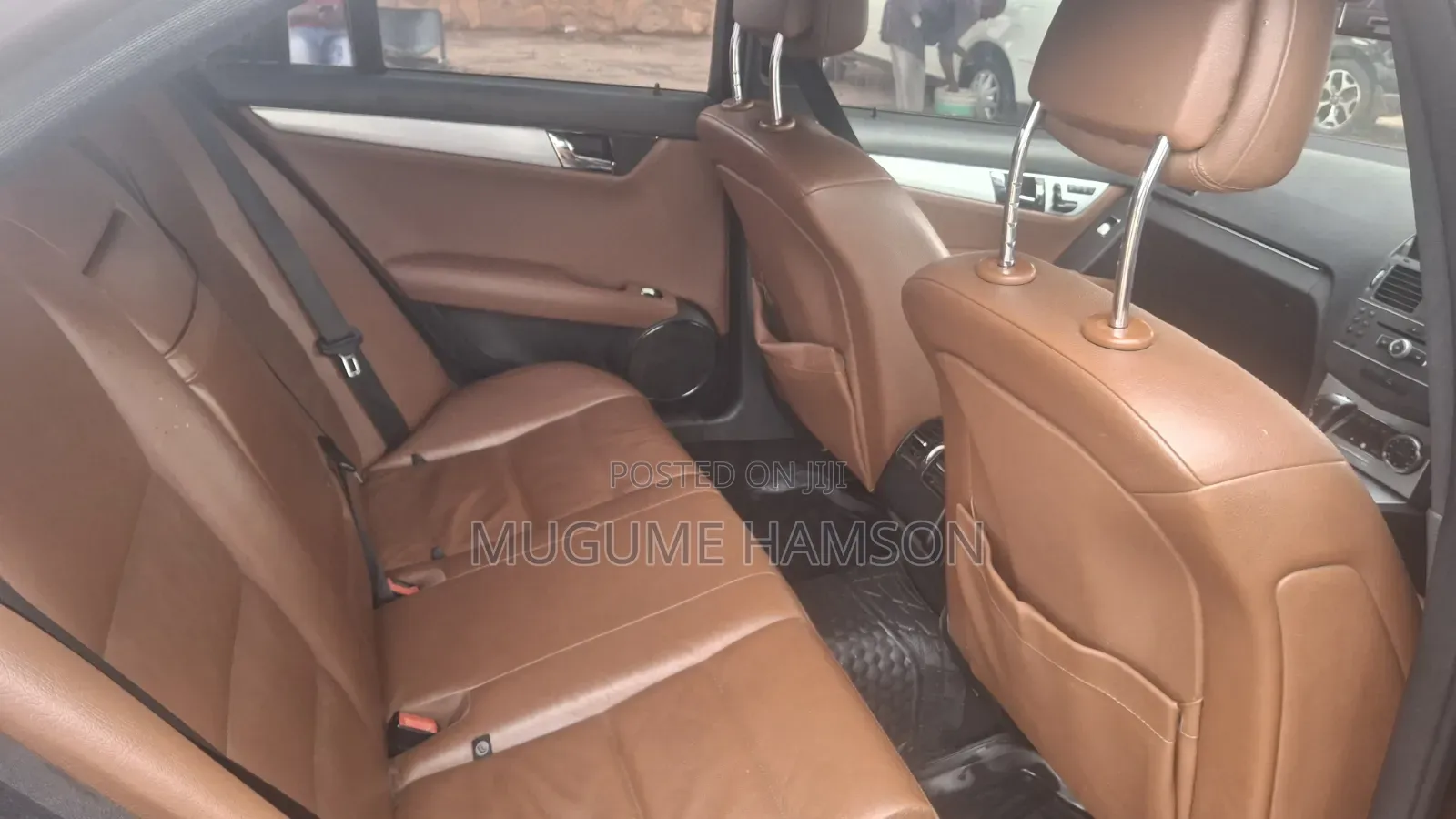 Mercedes-Benz C200 2011 Red