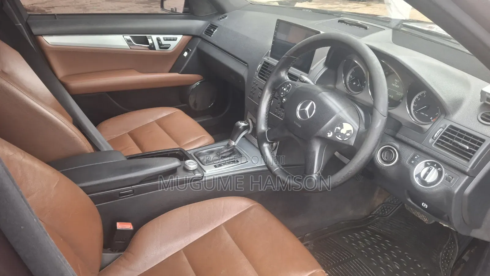 Mercedes-Benz C200 2011 Red