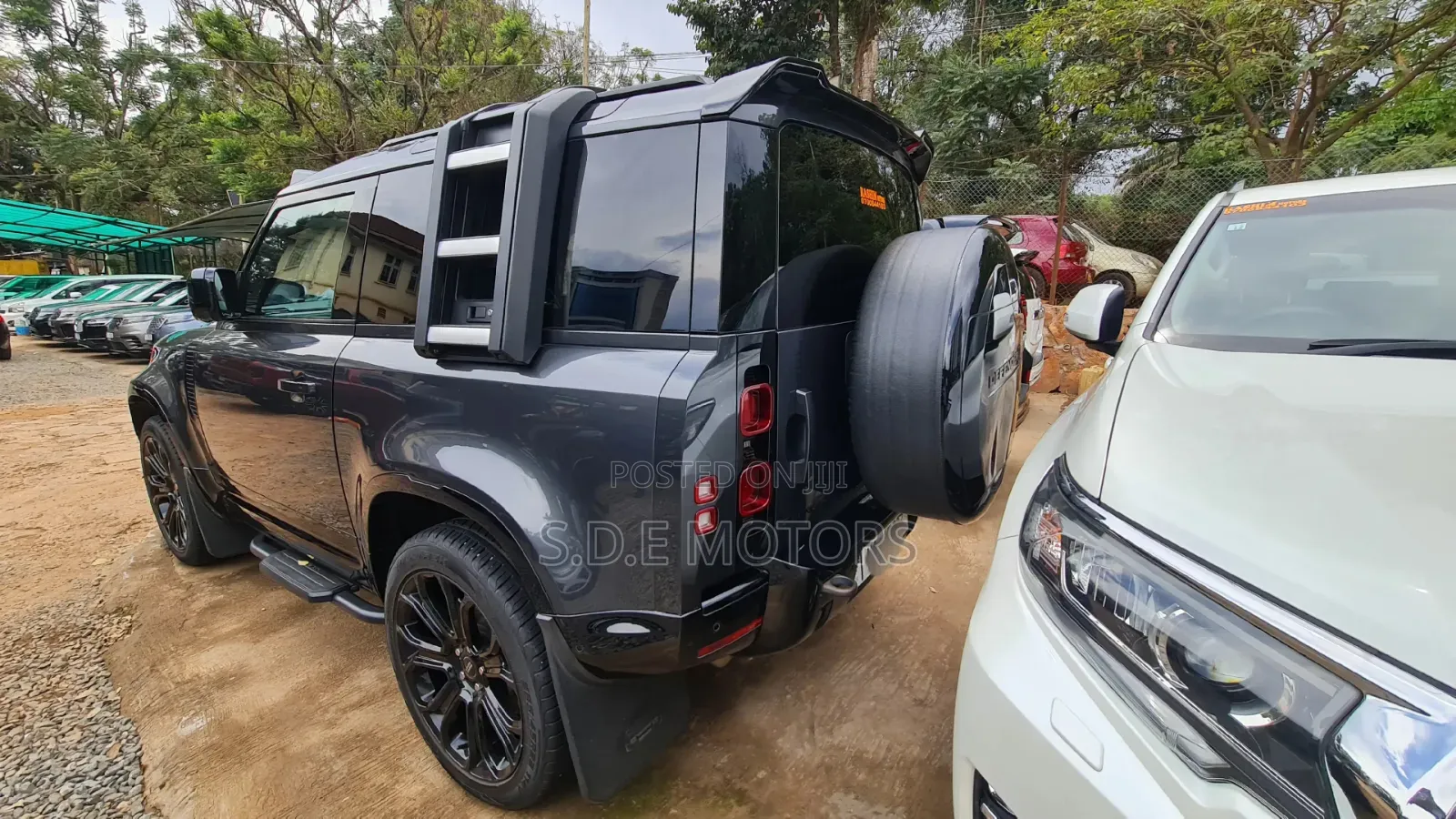 Land Rover Defender V8 2024 Ivory