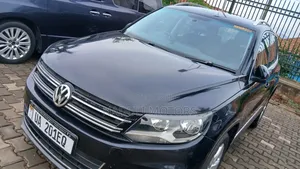Volkswagen Tiguan 2013 Black