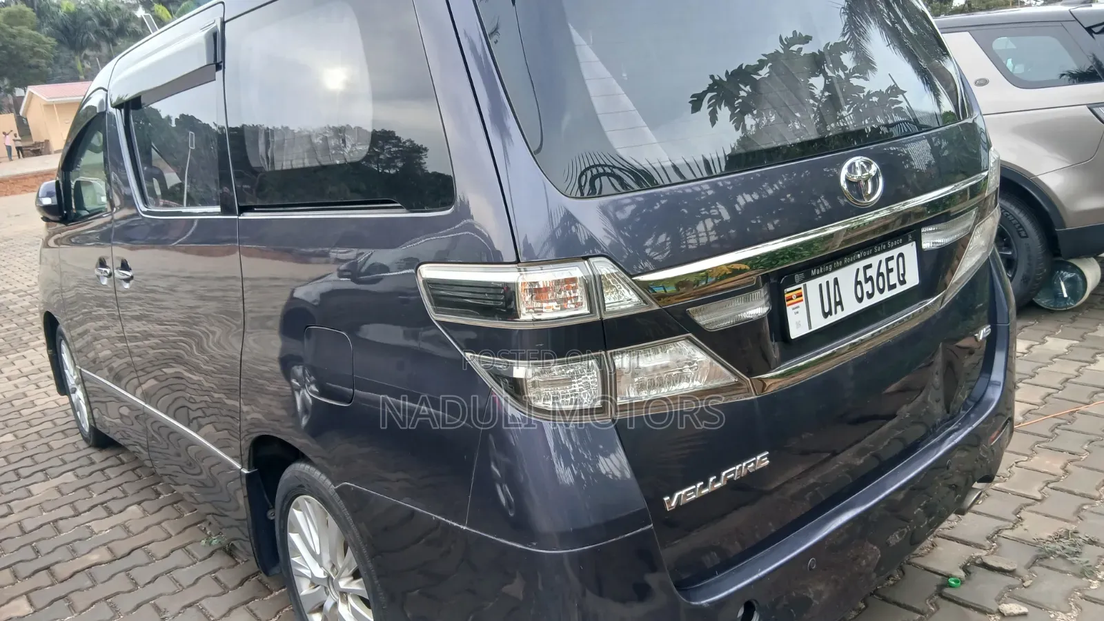 Toyota Vellfire 2014