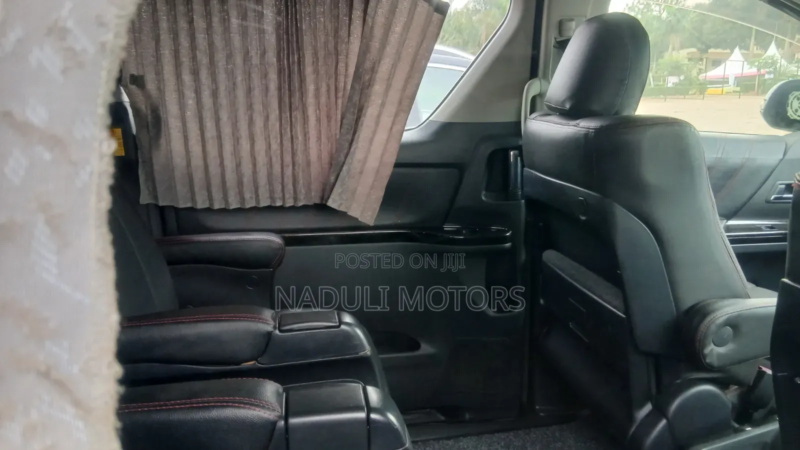 Toyota Vellfire 2014