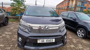 Toyota Vellfire 2014