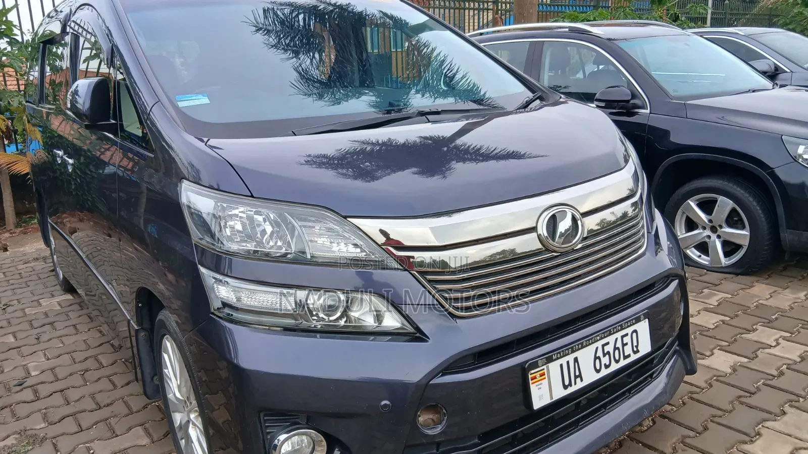 Toyota Vellfire 2014