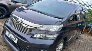 Toyota Vellfire 2014