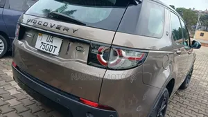Land Rover Discovery 2018