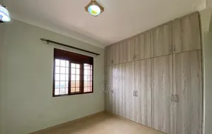 Furnished 6bdrm Apartment in Oryx Estate, Central Division for rent