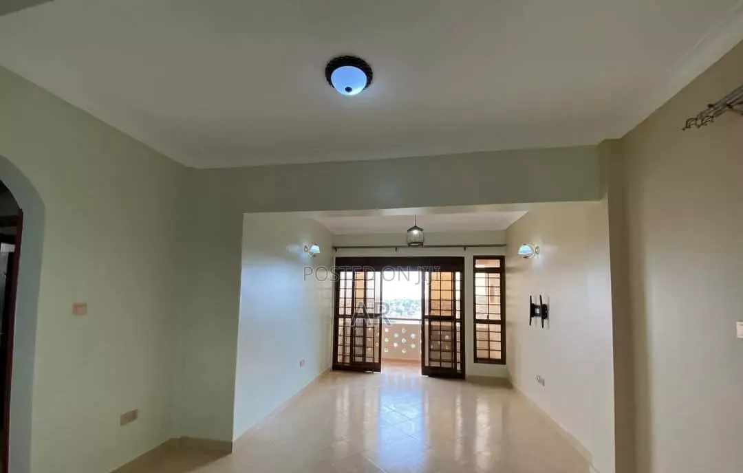 Furnished 6bdrm Apartment in Oryx Estate, Central Division for rent