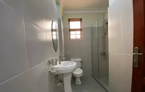 Furnished 6bdrm Apartment in Oryx Estate, Central Division for rent