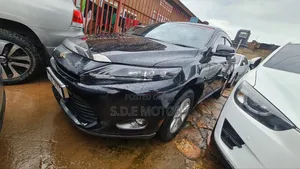 Toyota Harrier 2.0 2017 Black