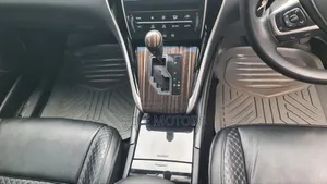 Toyota Harrier 2.0 2017 Black