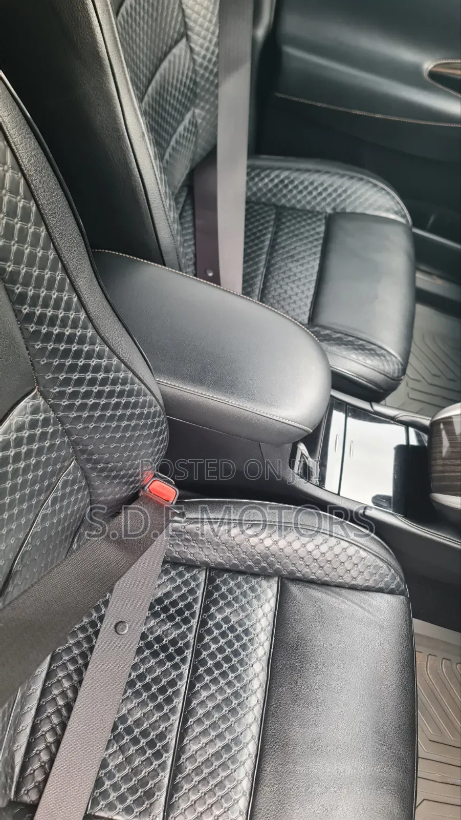 Toyota Harrier 2.0 2017 Black