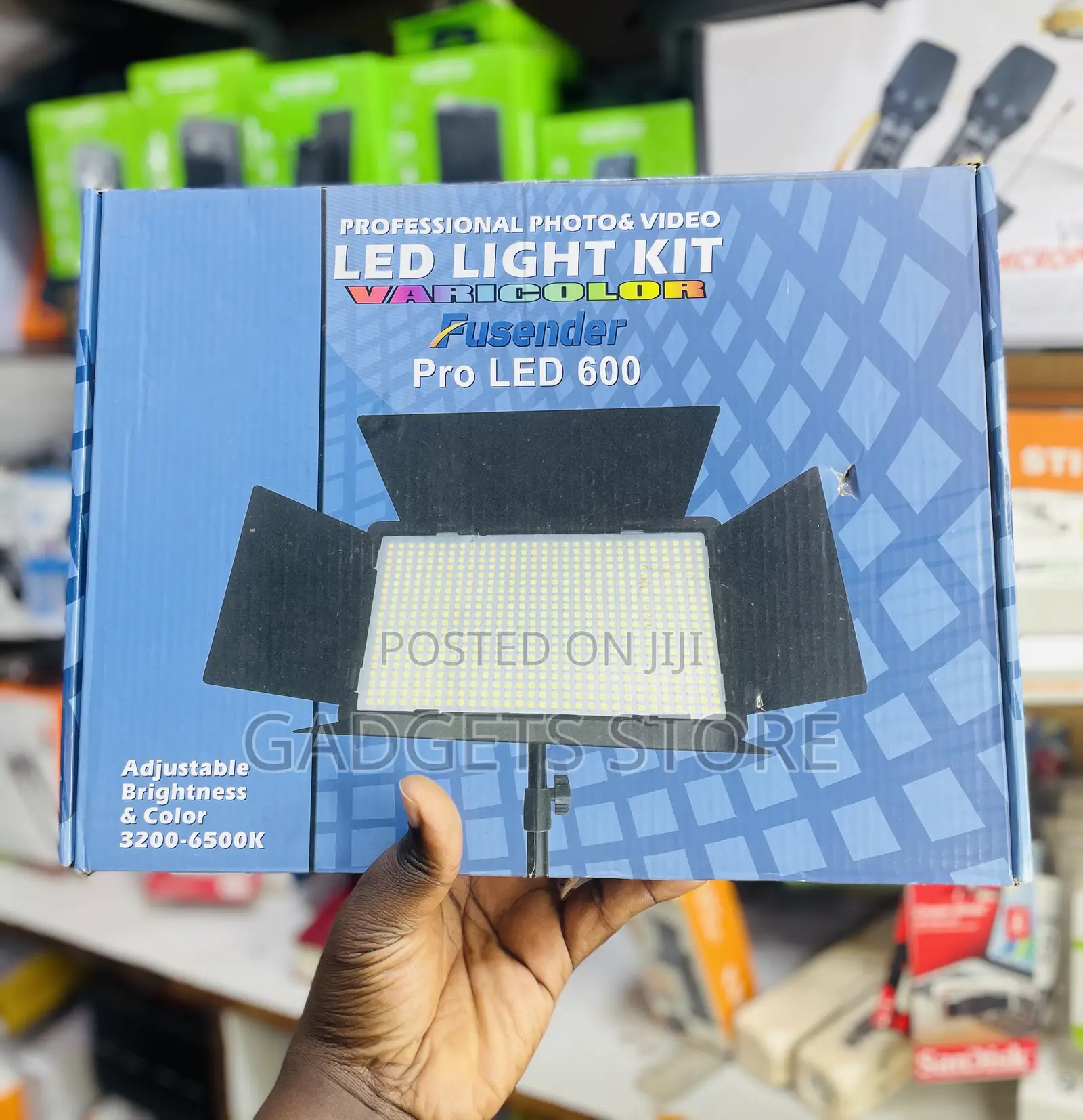 Varicolor Pro LED 600 Professional Photo and Video LED Light Kit.