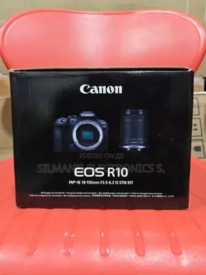The New Canon Eos R10 Kit With 18-150mm Lens