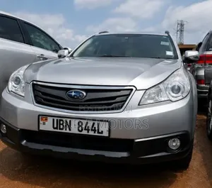 Subaru Outback 2.5i Limited 2010 Gray