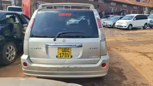 Nissan X-Trail 2.0 Petrol XE 2010 Gold