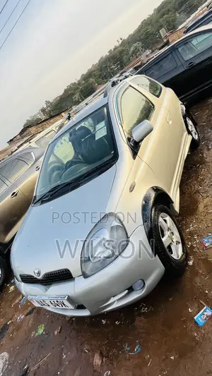 Toyota Vitz 1.5 FWD 3dr 2001 Silver