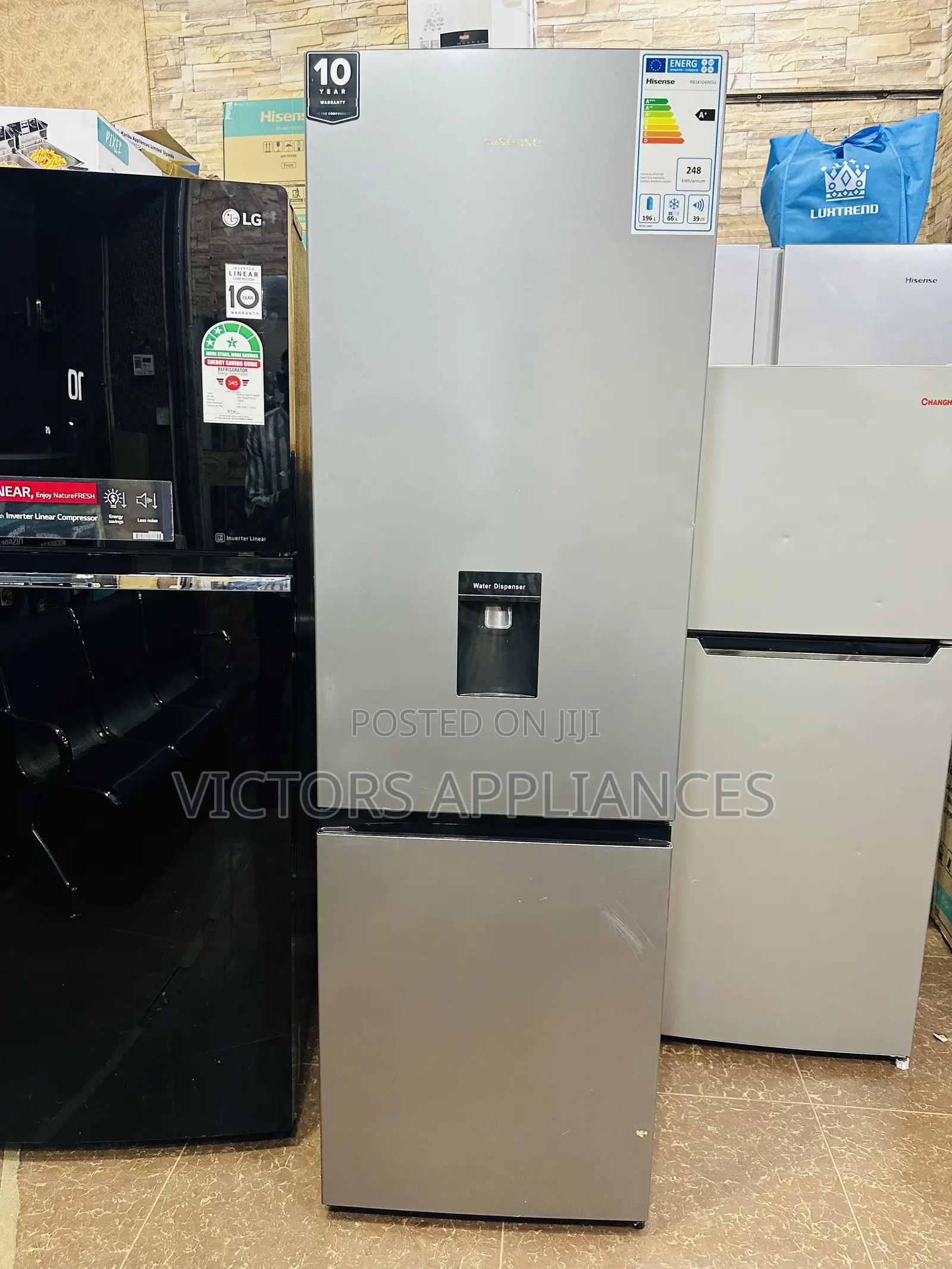 Hisense 341L Double Door Refrigerator With a Water Dispenser