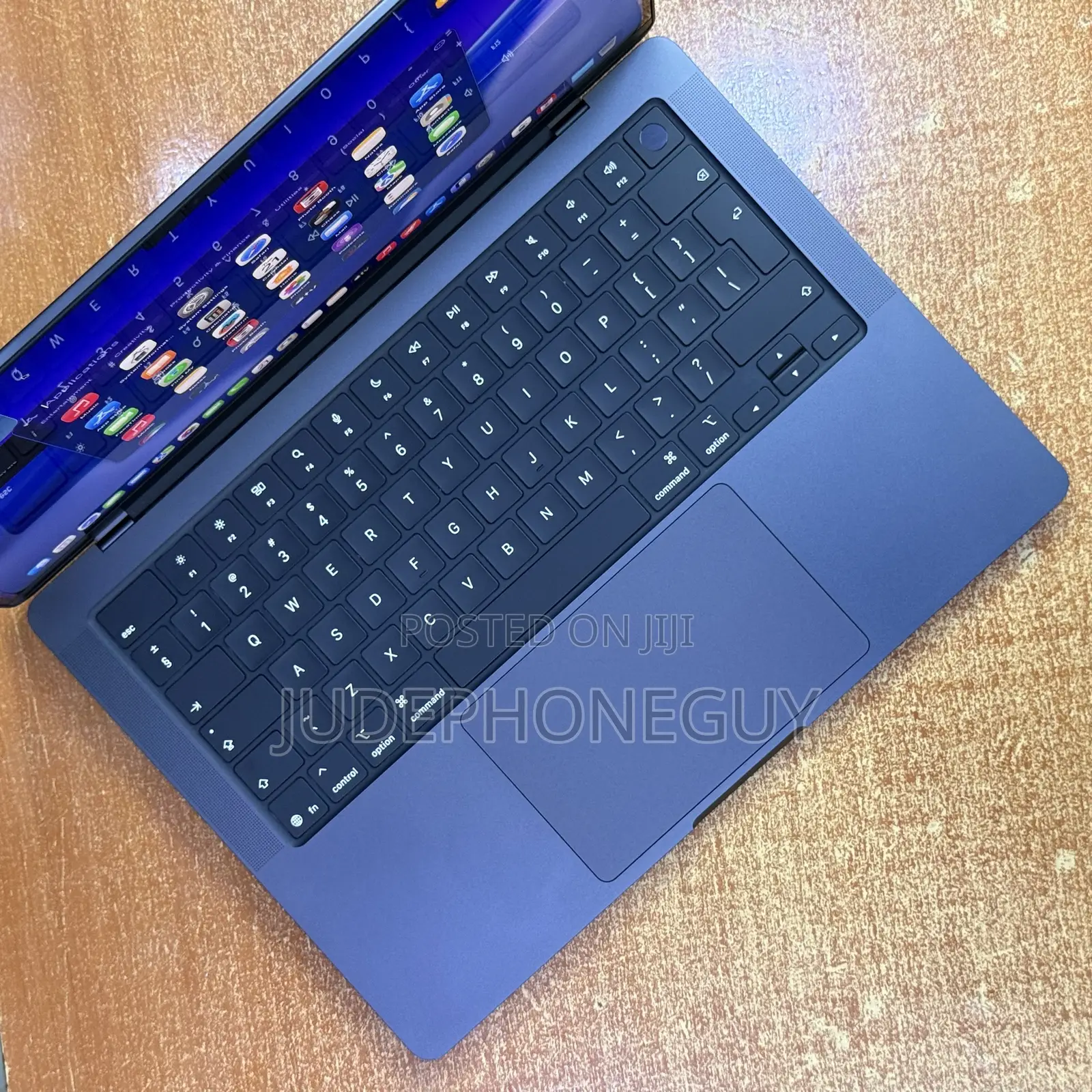 Laptop Apple MacBook Pro 2024 M4 16GB Apple M4 SSHD (Hybrid) 500GB