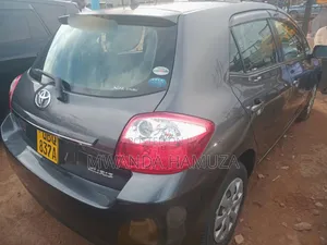 Toyota Auris 2009 Gray