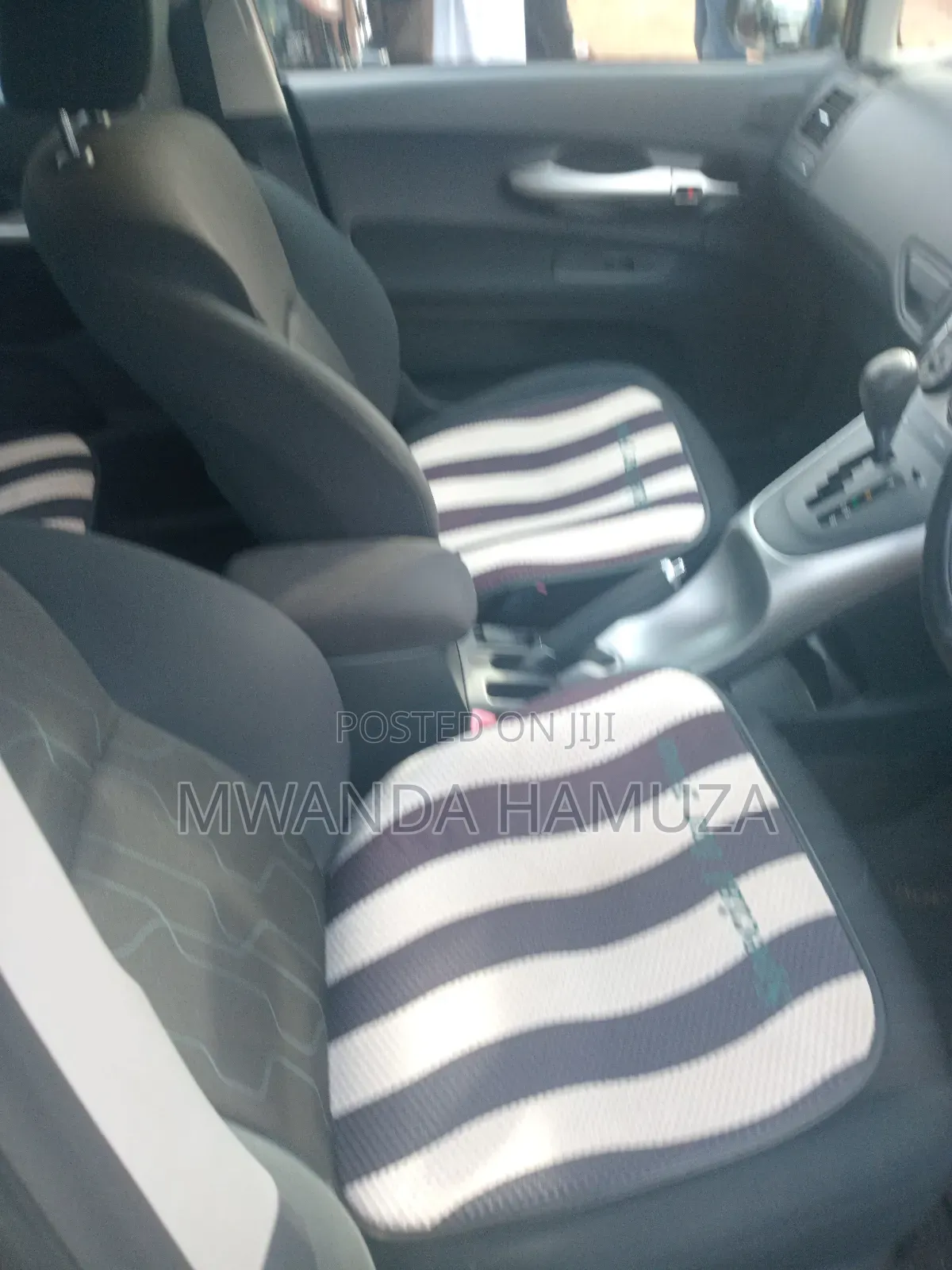 Toyota Auris 2009 Gray