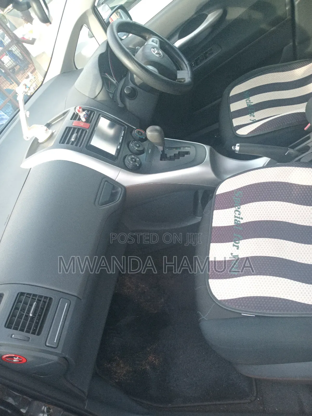 Toyota Auris 2009 Gray