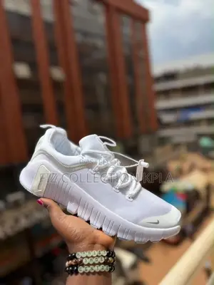 Nike Free Metcon 6 White Sports Sneakers