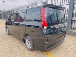 Toyota Noah 2017 Black